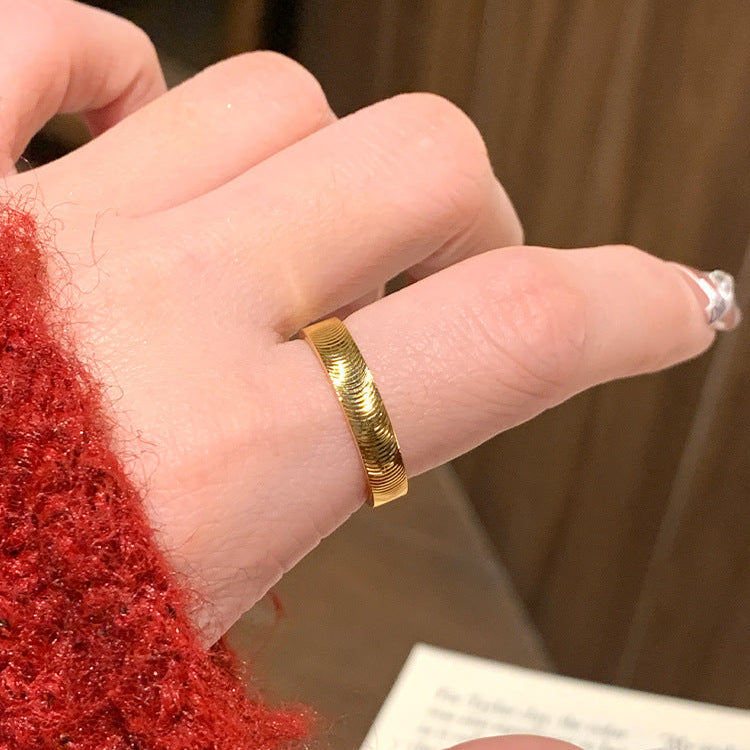 Wave Line Ring